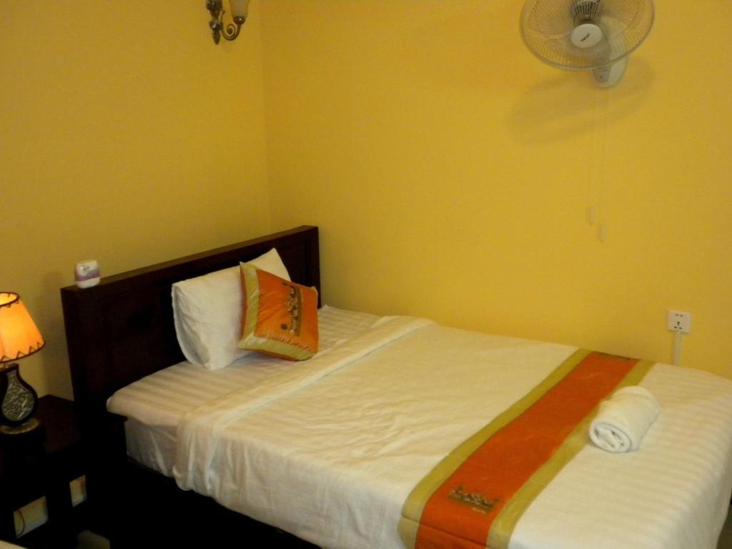 Old Town Guesthouse Kampot Bagian luar foto