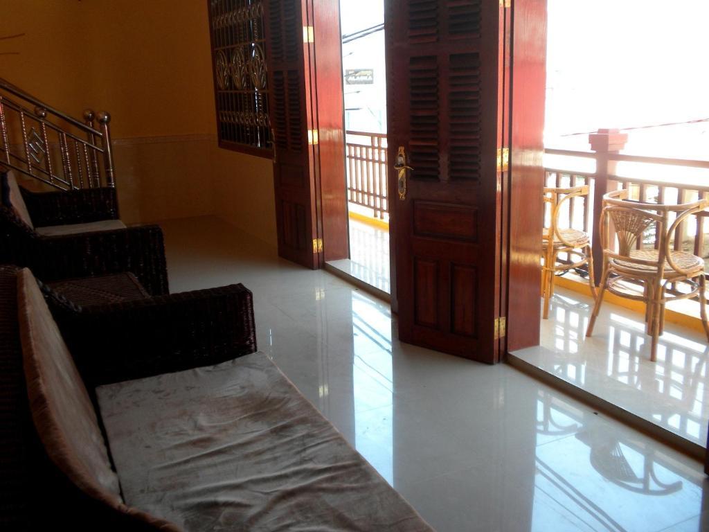 Old Town Guesthouse Kampot Bagian luar foto